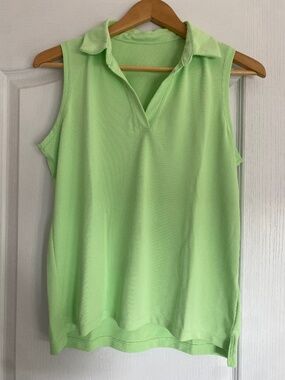 Women’s Green Sleeveless Golf Shirt